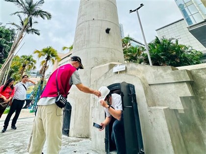 松菸鍋爐房煙囪道禁地限時開放 民眾搶睹風采