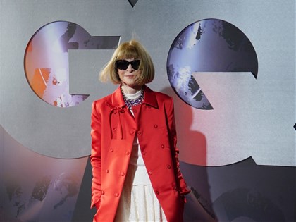 見證台灣時尚盛會 安娜溫圖爾自介：我穿著Prada