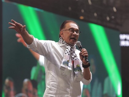 團結政府拚經濟衝外交 安華獨特領袖魅力雙面刃