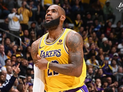 詹姆斯第4節砍16分無用 獨行俠104比101擊敗湖人