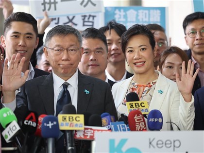 柯文哲尋求結盟郭台銘 空戰鎖定綠營執政、強化陸戰