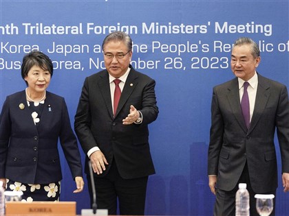 韓中日外長會談 協議加速籌辦三方峰會