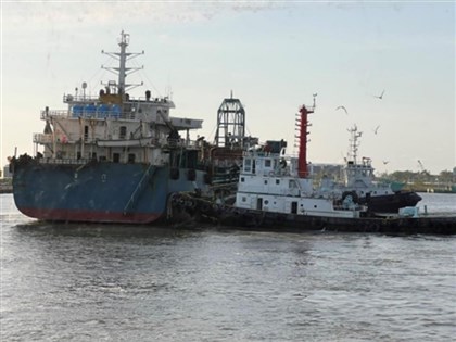 立院初審 中國抽砂船違法越界抽砂皆可沒收