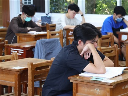 教師指課綱刪文言文去中國化 教育部：選文兼顧不同時代文類