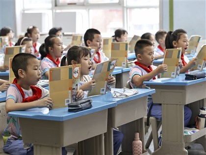 中國推雙減政策禁補習2年 學生壓力仍在還多了課後輔導