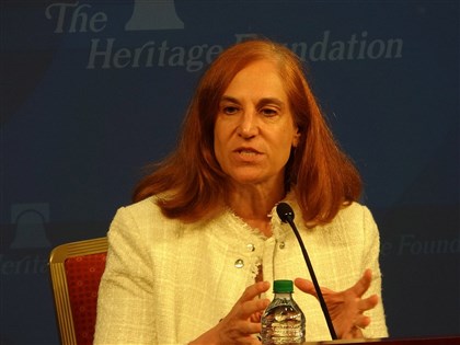 侯友宜外交政見搭配合照 葛來儀：別暗示我挺侯