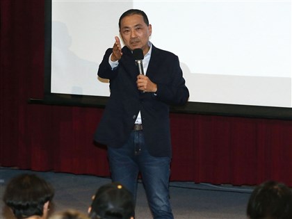 扭轉年輕票流向  侯友宜端牛肉趙少康第一線宣傳