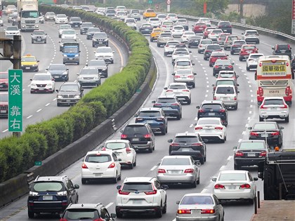 元旦連假國道尖峰易塞 11條替代道路這邊看