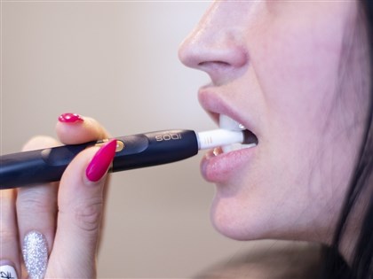 關務人員涉放行7萬4600條加熱菸 海關：主動調查移送