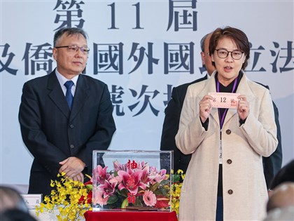 不分區立委國民黨抽9號韓國瑜喊長長久久 黃珊珊盼民眾黨破10席