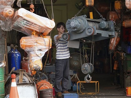 製造業生產指數估年減12% AI熱潮續發酵明年首季轉正機率高