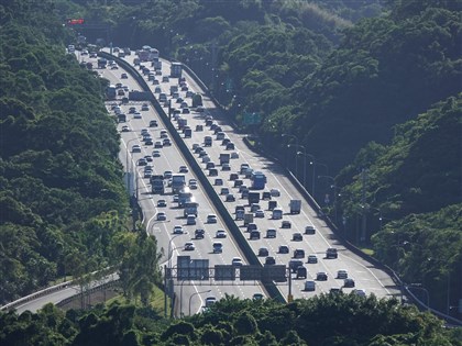 國道部分路段壅塞 元旦連假首日留意9地雷路段