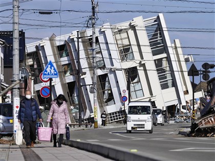 日本地震NHK主播強力籲「別看電視快逃」 提升民眾危機意識獲讚賞