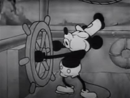 米奇變身殺手 版權到期首日片商搶推恐怖片