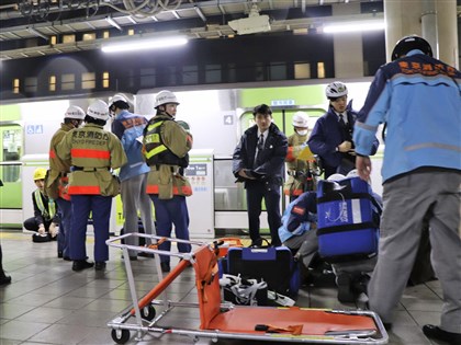 東京JR秋葉原站4乘客遭砍3重傷 女嫌坦承犯案