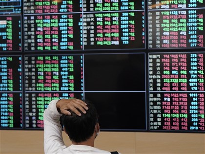 AI震盪航運下殺 台股翻黑下跌37點未站穩月線