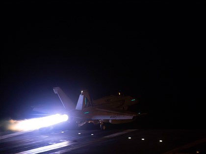 葉門叛軍稱飛彈襲希臘貨輪 美軍發動新一波攻擊