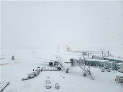 日本北海道大雪 逾500乘客被迫留宿新千歲機場[影]
