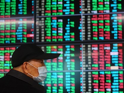 早安世界》外資賣超782億元史上第3大 半導體金控航運遭狙擊