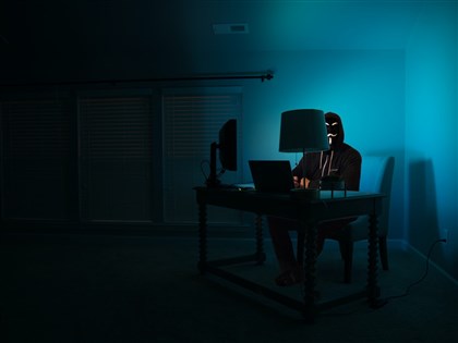 歐盟境外勢力操弄資訊報告 瑪格羅比等影星遭冒用增加說服力