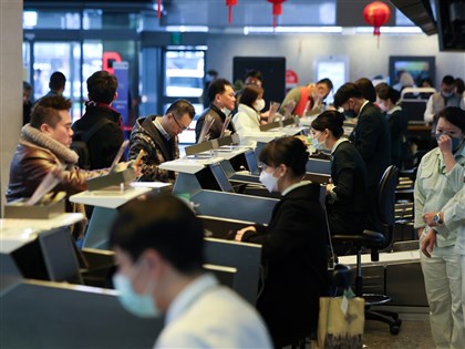 長榮機師擬春節罷工 品保協會：機位已滿難簽轉