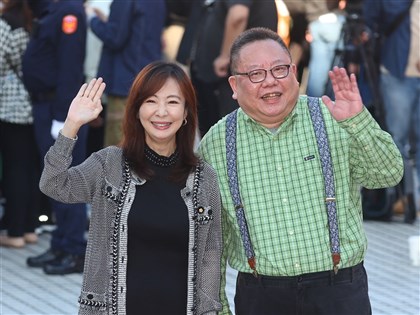 「黃主任」陪郭昱晴走立院紅毯 笑說想實習辦公室主任