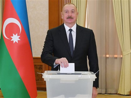 亞塞拜然大選 強人總統阿利耶夫篤定勝選