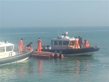 中國快艇越界拒檢翻覆2死 海委會：未惡性執法