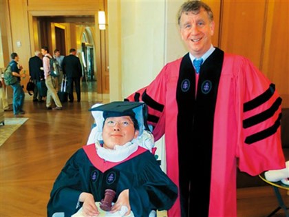 身障律師陳俊翰逝世 不受罕病禁錮積極追夢、曾列民進黨不分區