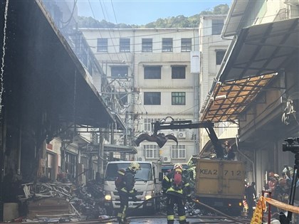 早安世界》深坑火災監測無明顯污染物 今東北季風增強惡臭可望緩解