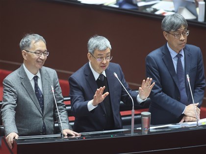 立委質疑食藥署專家會議公審 陳建仁：沒公審的意思