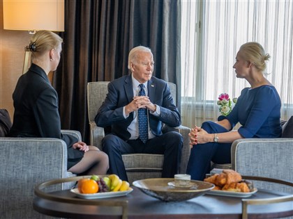 拜登會見納瓦尼遺孀 新一波制裁劍指蒲亭