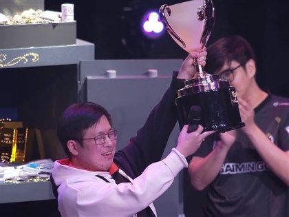 台灣選手Kagami奪「快打旋風6」卡普空盃冠軍 抱回100萬美金[影]