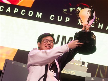 僅帶300美元征戰卡普空盃 台灣電競選手Kagami奪冠美夢成真[影]