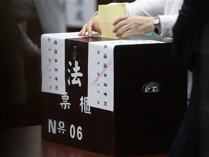 立院29日召委選舉藍綠可望各拿8席 藍是否禮讓白成焦點