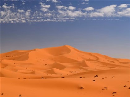 科學家探索摩洛哥星狀沙丘之謎 判斷有萬年歷史