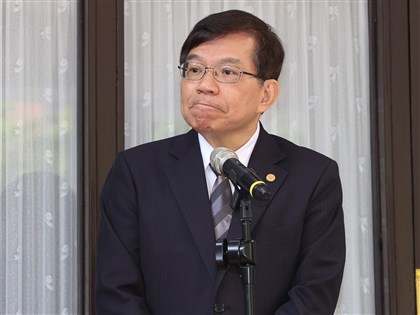 桃機南跑道歲修航班大亂 王國材致歉認公告太晚