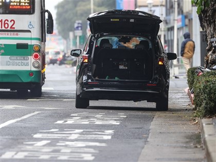 交通違規記點政院提修法 10類1200元以下輕微違規不開放檢舉