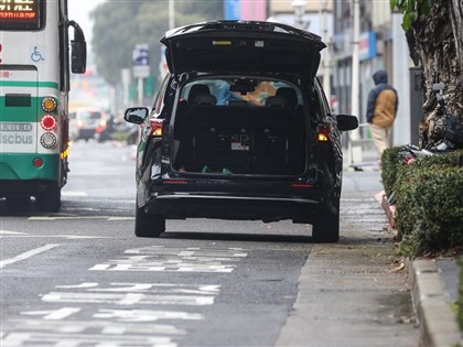 民團不滿取消10項違規檢舉記點 交通部：不降低執法強度