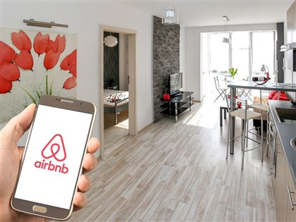 Airbnb禁房東裝設室內監視器4/30上路 安裝戶外須告知