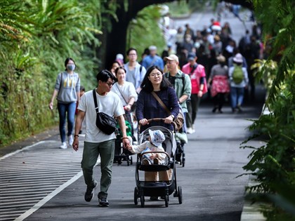 早安世界》今中南部高溫逾30度 西半部空氣品質差估晚間才好轉