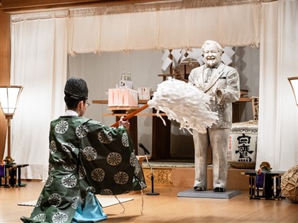 日職阪神虎魔咒肯德基爺爺雕像嚴重老化 送到神社供奉