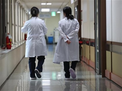 南韓首度開鍘罷工醫生 2人執照遭吊銷