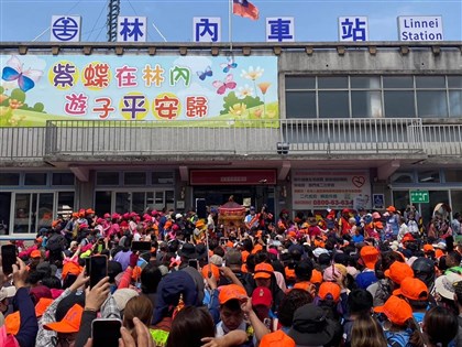 白沙屯媽祖抵達林內鄉 鄉長：200年來第一次