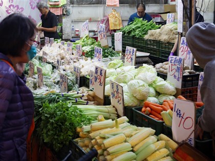 早安世界》央行打擊通膨意外升息半碼 上修全年CPI至2.16%