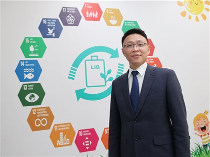 許景翔勉學子拒當「肥鴿」 飛出牢籠勇闖斜槓人生