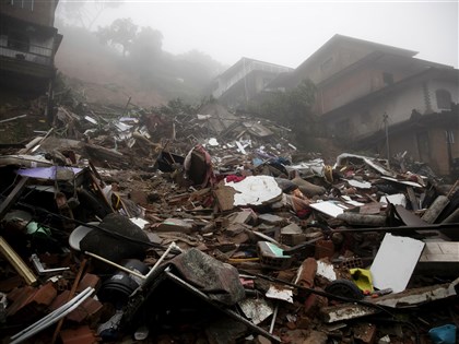 巴西風暴死亡人數增至25人 當局加緊搜救受害者