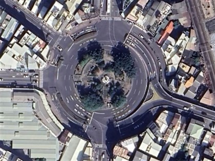 台南走圓環不再混亂 紅燈右轉4/13走入歷史