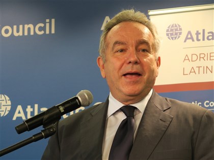 美副國務卿康貝爾通話中國副外長 強調維護台海穩定重要性