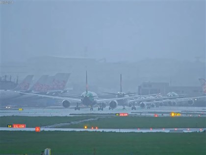 北部雷雨天候不佳 桃園機場8航班轉降高雄